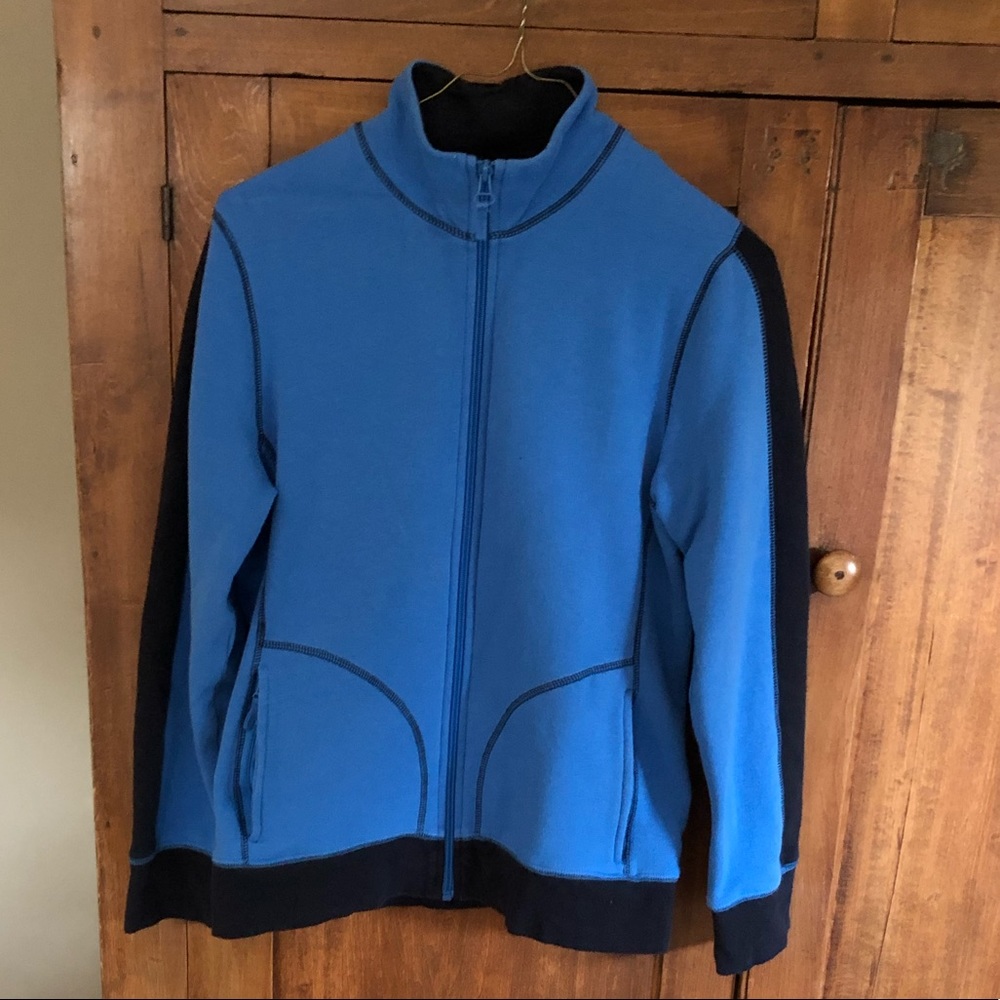 Zip front sweatshirt.